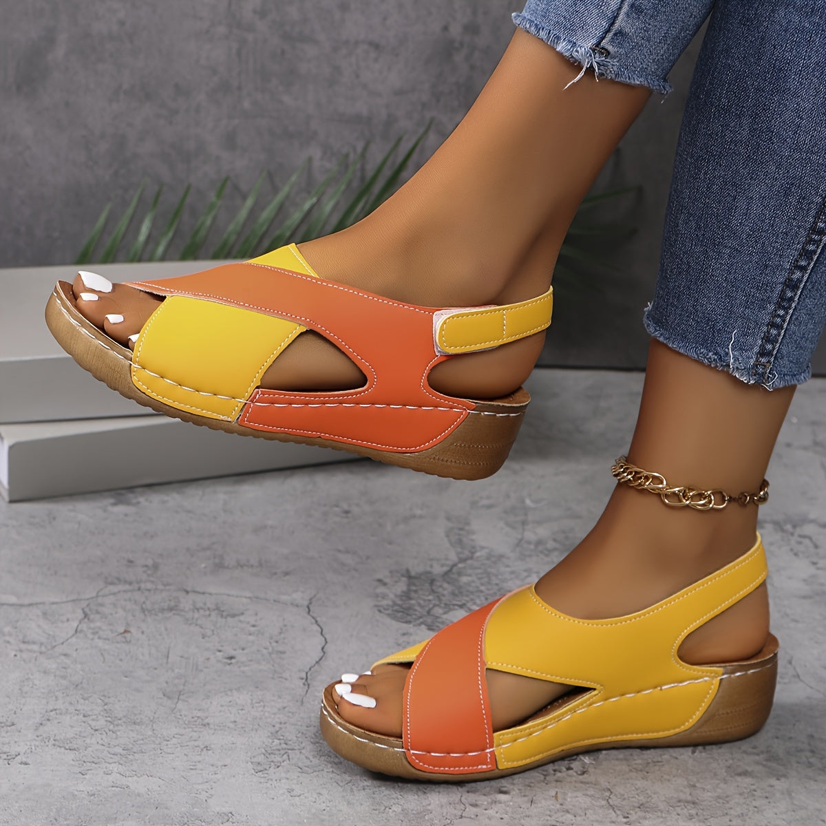 Laura Kadın Ortopedik Sandalet – Ergonomik Uyuma Sahip, Şık Tasarımlı Deri Yaz Ayakkabısı