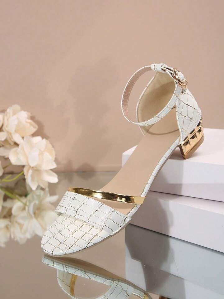 Lori Kadın Ortopedik Sandalet – Ergonomik Tabanlı, Destekli ve Rahat Yaz Sandaleti